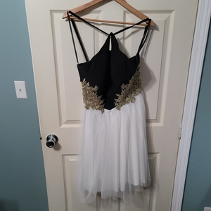 Blondie Nites By Stacy Sklar Gold Embroidered Strappy Fit & Flare Size 13‎